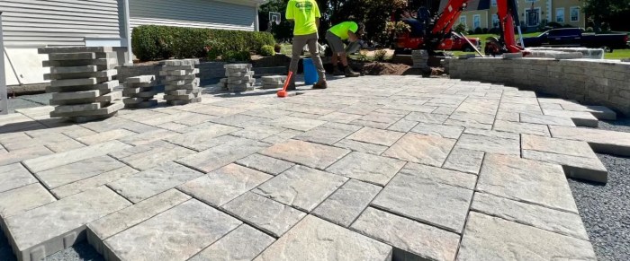 Installing Patio Pavers Back Yard